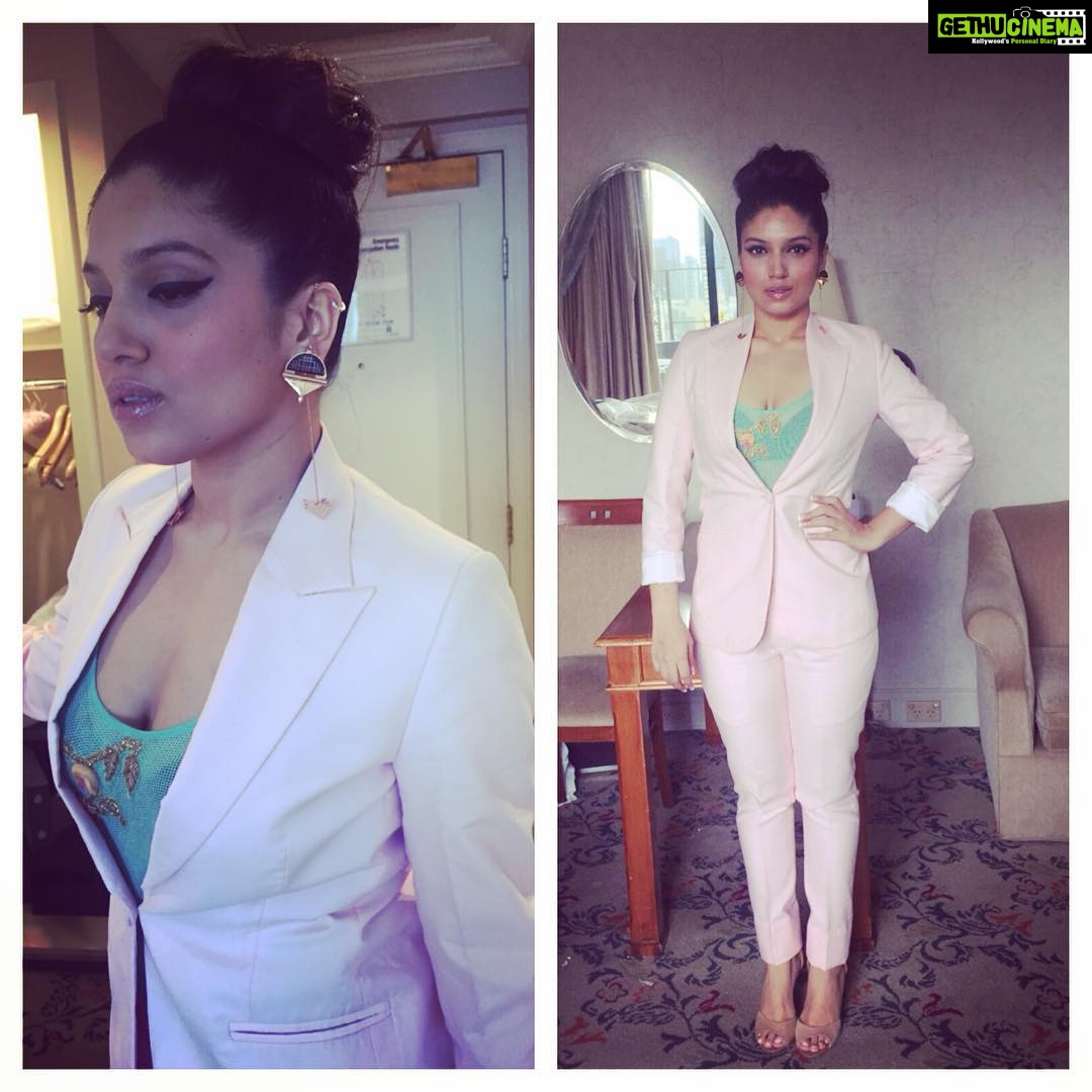 Bhumi Pednekar Instagram - Pretty in pink @shainanath ❤️ the look . @divaniindia loved it as always #iffm2015 #GirlsRuleTheWorld #AllTheWayFromOz