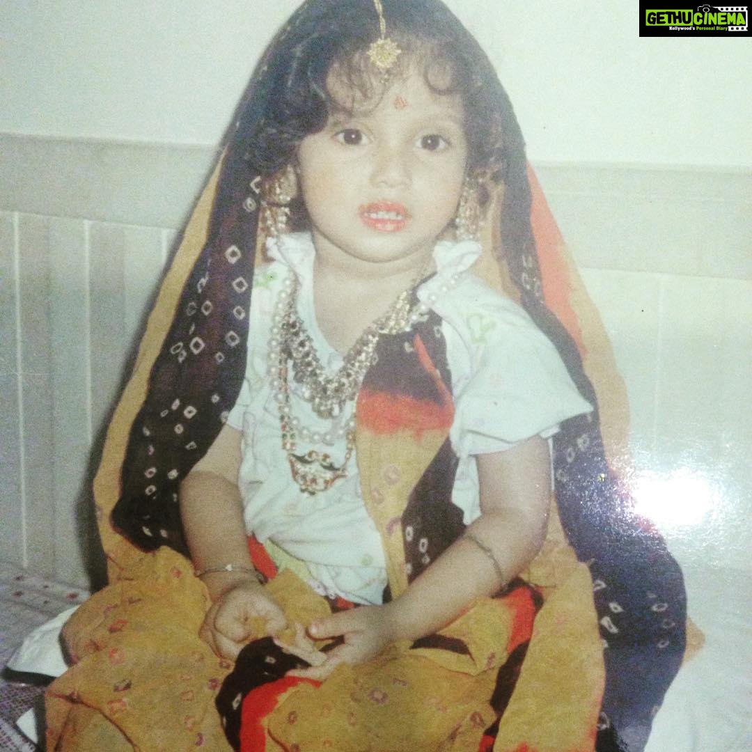 Bhumi Pednekar Instagram - Once a drama queen, always an actor..major throwback #ChildhoodMemories#GirlsRuleTheWorld #DramaQueen#throwback #LittleMissPoser