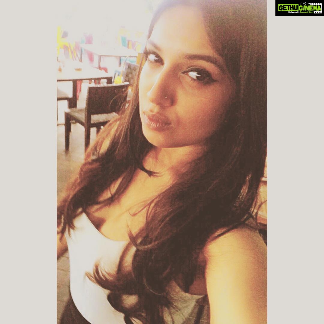 Bhumi Pednekar Instagram - Not a narcissist 🙈🙊🙉 #GirlsRuleTheWorld