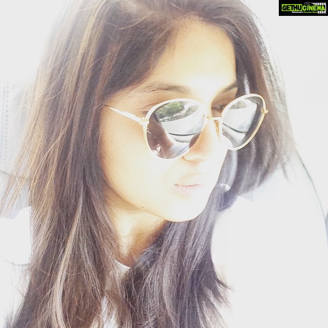 Bhumi Pednekar Instagram - Sunday selfie #girldiaries #trafficselfie #timewithmymind