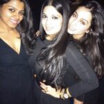 Bhumi Pednekar Instagram - girls in black,only smiles and LBD's allowed .. @priyanka.l.y @shettynisha and @shermeenk620 we miss you.. ❤️ #backstreetgirls#bff#unconditionallove#foreverandever#livelovedance#happyfeet#blackandgold#sisterfromadifferentmister#happygirls