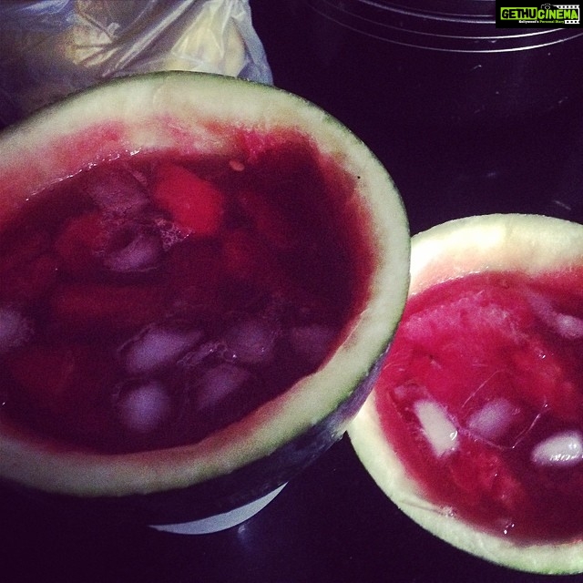 Bhumi Pednekar Instagram - #ipl#cocktail#diy#beingcreative#girlie#time#lovemygirls#westillslumber#watermeloncoolie