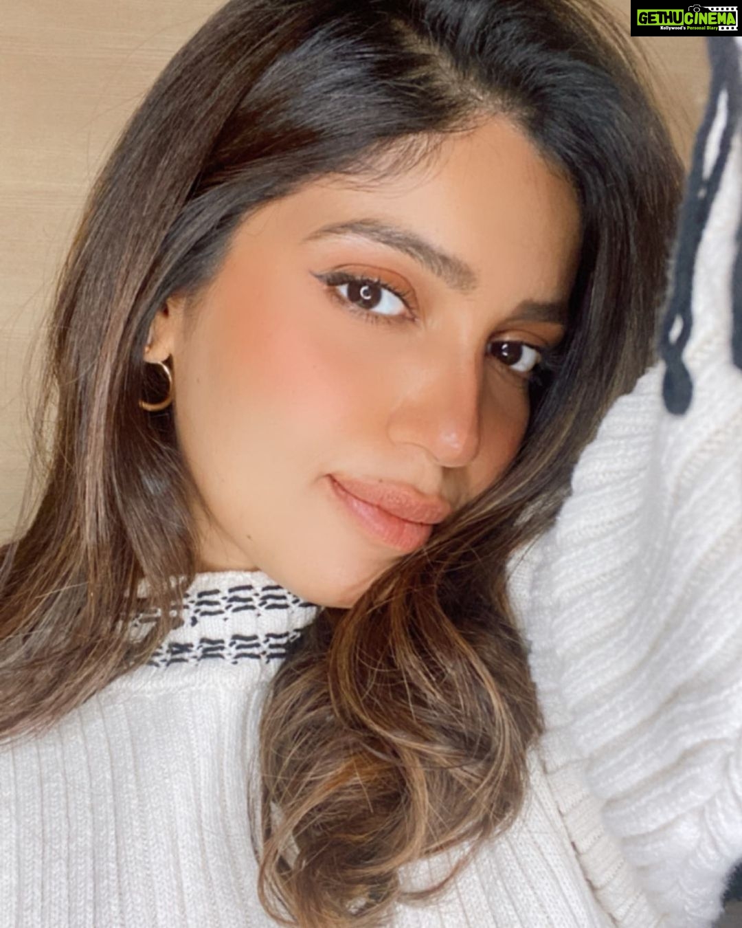 Bhumi Pednekar Instagram - Aaj Ka Mood मस्त Hai. . . . #morning #instafam #love #gratitude #tuesday