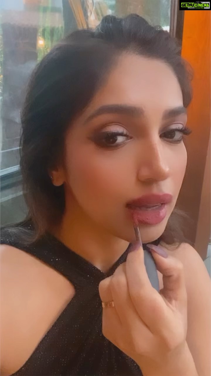 Bhumi Pednekar Instagram - 💋🌶 . . . @maccosmeticsindia #DevotedToChilli #powderkissliquidlipcolour