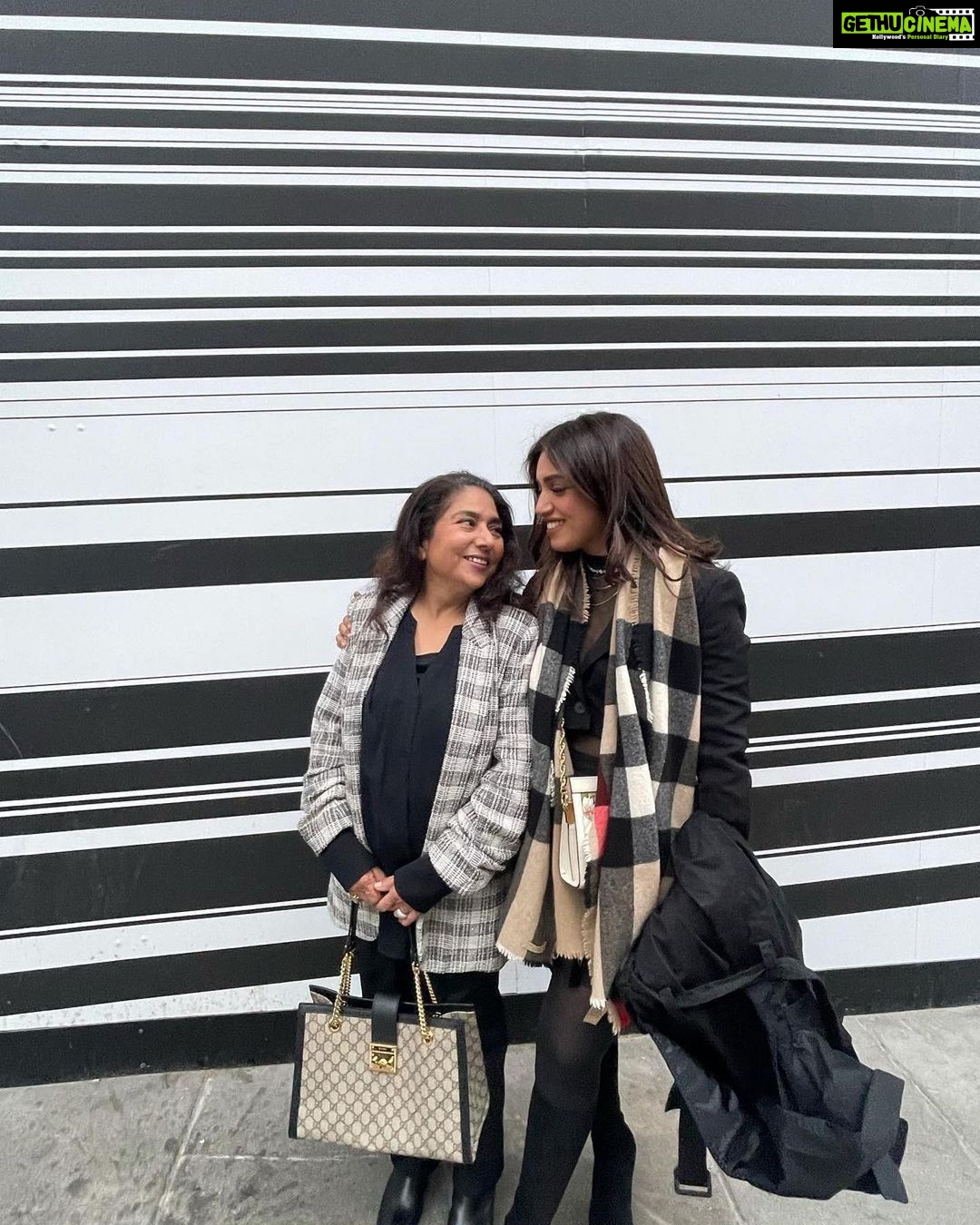 Bhumi Pednekar Instagram - Meri Maa ❤️ No love like this one @sumitrapednekar . #tuesday #truth #love #gratitude