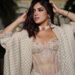 Bhumi Pednekar Instagram - ब्यूटी⚡️ In @taruntahiliani . . . Styled by @pranita.abhi Jewellery @curiocottagejewelry @azotiique Hair & Makeup me :) Clicked by @miteshsphotography @melomaniacc