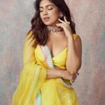 Bhumi Pednekar Instagram – Takda Hi Jawan,
Kinna Tenu Chava,
Nazran tere ton na hatawan main!
.
.
#Love #instafam #shaadi #wednesday #Anushgotsealed #friendswedding