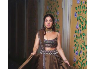 Bhumi Pednekar Instagram - I love wearing lehengas and dancing to Bollywood songs #DesiGirl . . . Wearing @jjvalaya HMU by me :) Jewellery @azotiique @curiocottagejewelry Styled @pranita.abhi Clicked by @miteshsphotography Post @melomaniacc