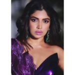 Bhumi Pednekar Instagram - Felt like a 🧜‍♀️ @amitaggarwalofficial . . . HMU me :) Styled by @pranita.abhi Clicked by @miteshsphotography Post @melomaniacc