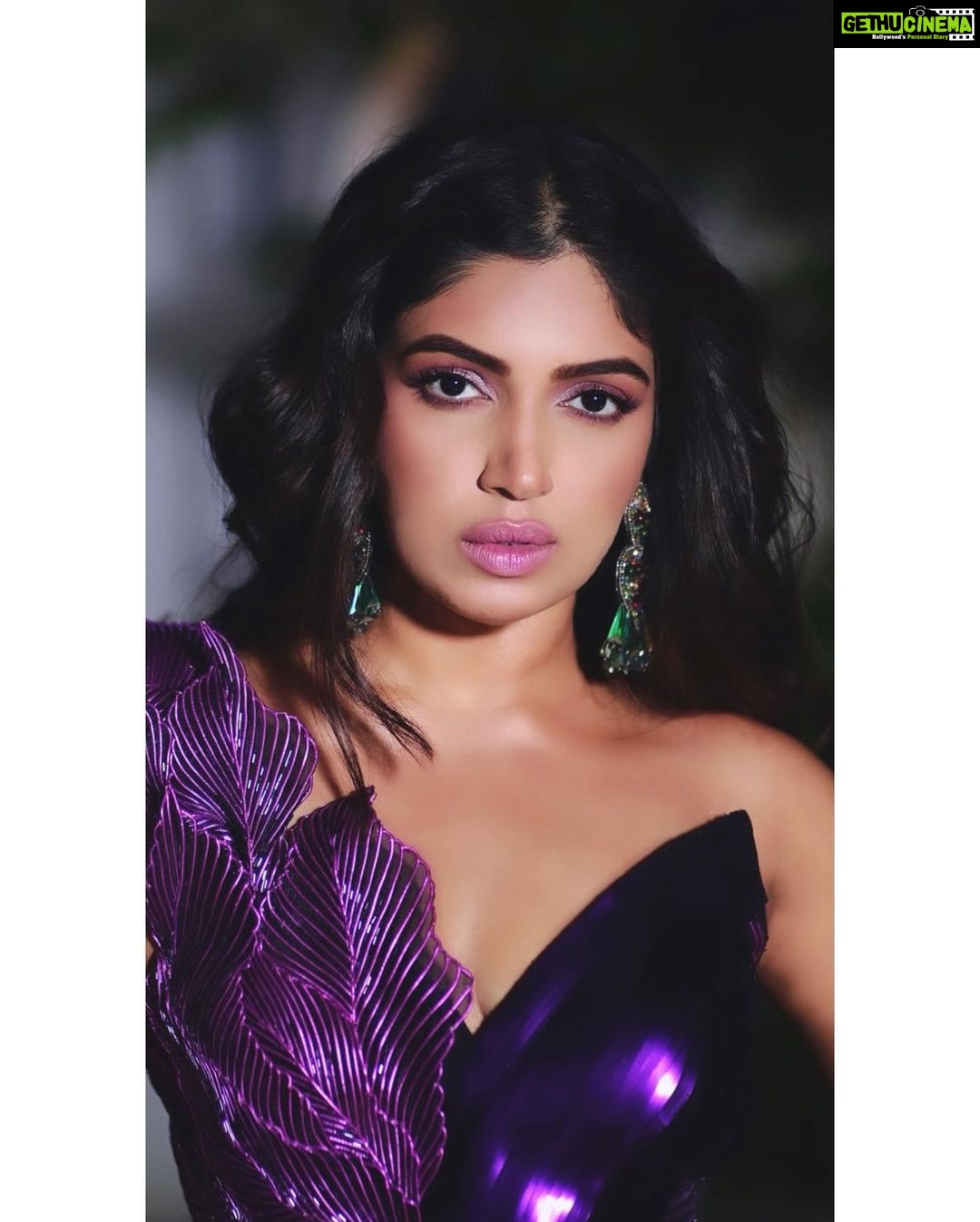 Bhumi Pednekar Instagram - Felt like a 🧜♀️ @amitaggarwalofficial . . . HMU me :) Styled by @pranita.abhi Clicked by @miteshsphotography Post @melomaniacc
