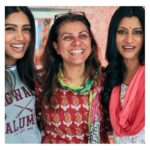 Bhumi Pednekar Instagram - Kitty ke taraf se dolly di aur sabko happy birthday 😽 To breaking glass ceilings, shattering patriarchy, living your dreams and fighting for freedom. It’s been a year since the release and I can’t thank everyone attached to this beautiful experience enough. #DollyKittyAurWohChamakteSitare @alankrita601 @konkona @ektarkapoor @ruchikaakapoor @vikrantmassey @amolparashar @kubbrasait @kkundrra @netflix_in
