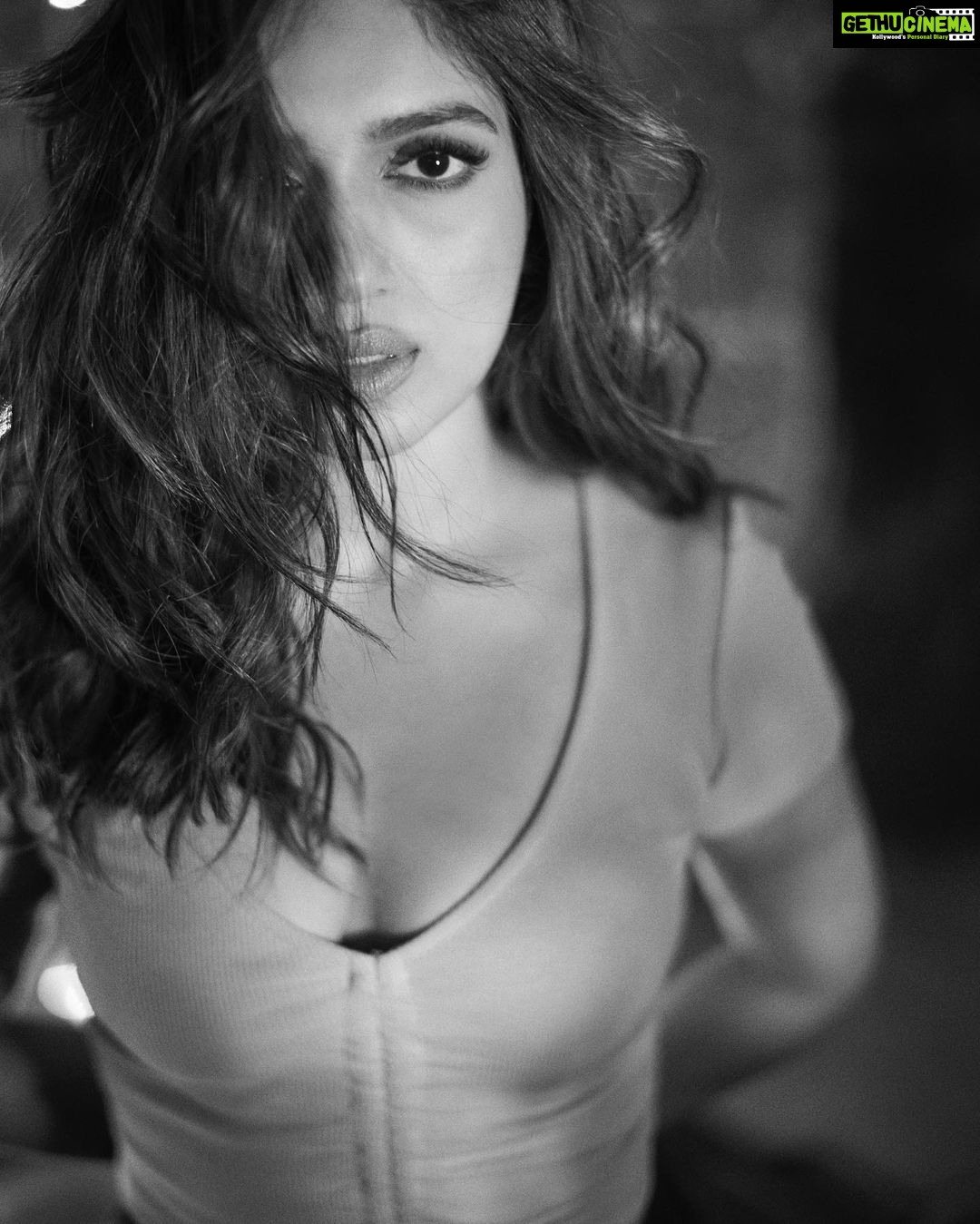 Bhumi Pednekar Instagram - I like my hair messy. @avigowariker . . . #PostPackUpShot
