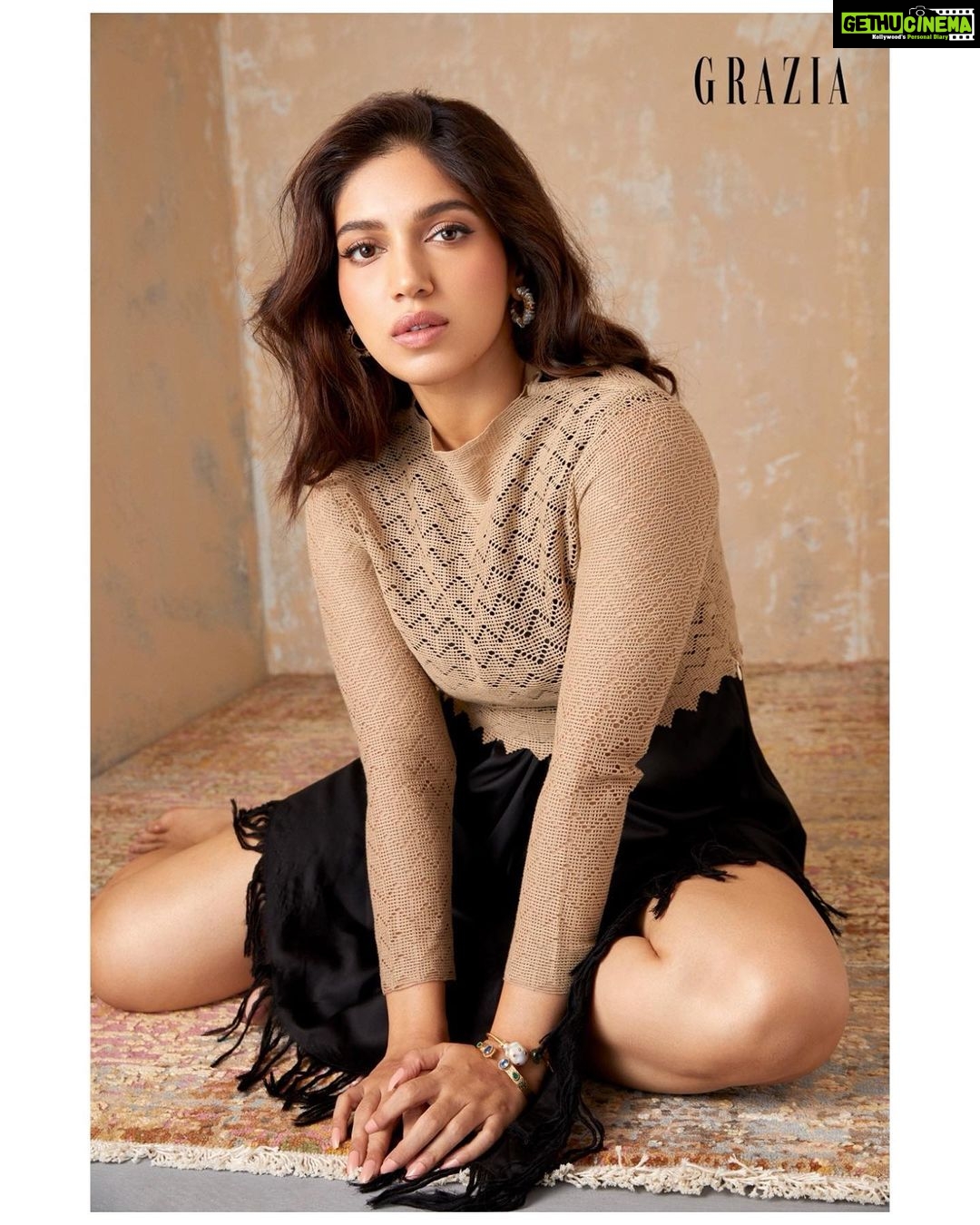 Bhumi Pednekar Instagram - Waiting to be found 🦞 . . . Clicked by @taras84 Styled by @pashamalwani HMU @rivieralynn #covergirl #august #grazia #musing #love @graziaindia