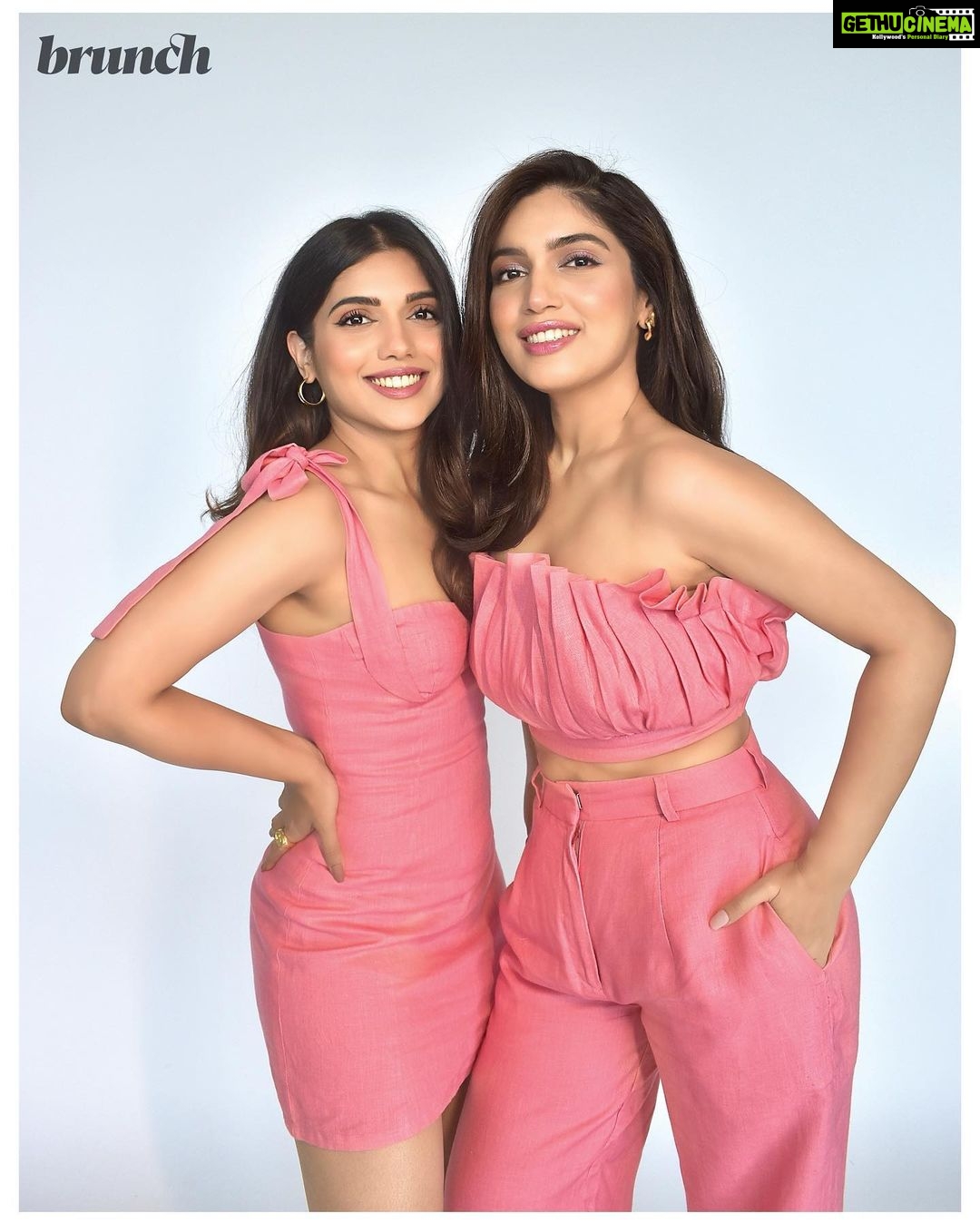 Bhumi Pednekar Instagram - When my mum was asked in our school admission interview, what she wished for her daughters she said “ I just want to make them good enough so that they are not a burden on society. For me their careers, their success, their social and financial standings, even at that time, were more important than marriage. This is how it is still. Marriage is their choice after they’re settled,” Read our super candid interview in this months @htbrunch @sumitrapednekar @samikshapednekar . . . #Goodmorning #love #gratitude