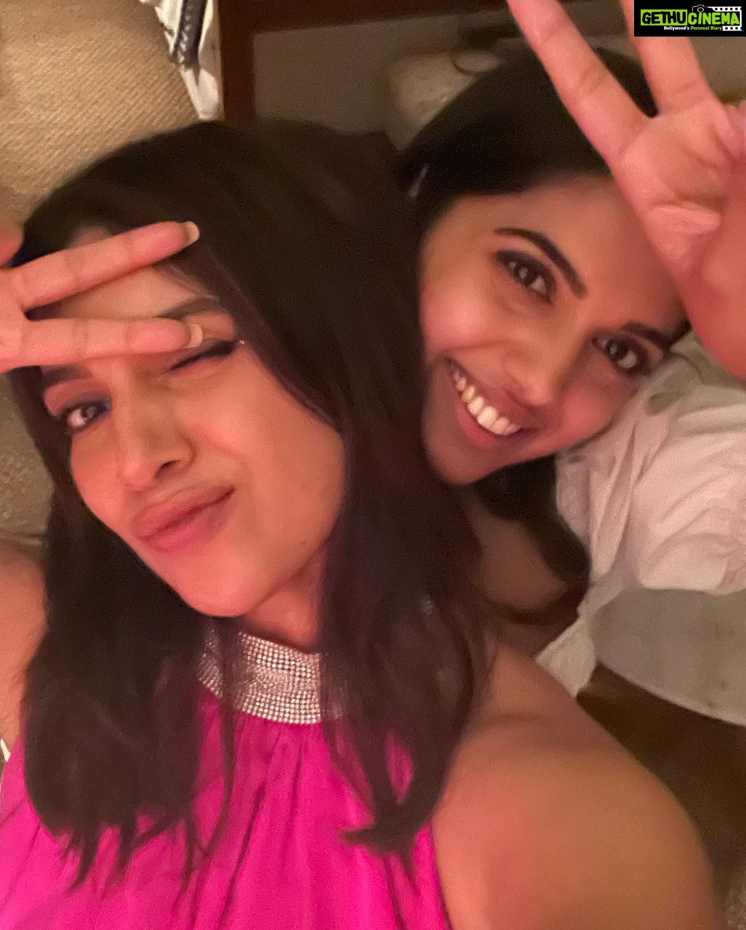 Bhumi Pednekar Instagram - The official birthday photo dump 2021 🖤🧿