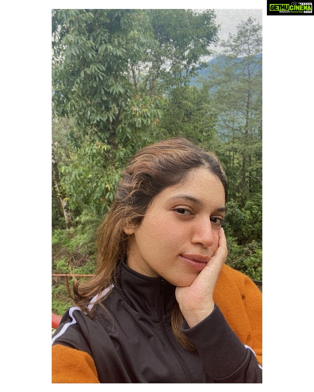 Bhumi Pednekar Instagram - Sharing a dump of pictures that explains my tryst with nature 🌱 Keep scrolling... #ClimateWarrior #GenerationRestoration #WorldEnviornmentDay