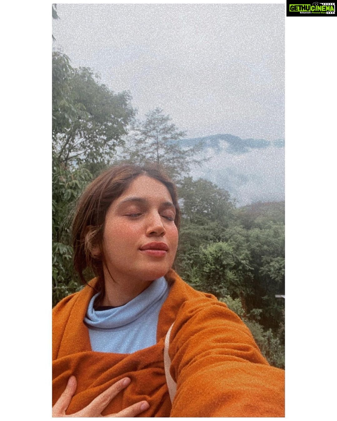 Bhumi Pednekar Instagram - Inhale Sabr Exhale Shukr 🤍 #WednesdayWisdom