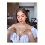 Bhumi Pednekar Instagram - Peaches 🍑 #JustForFun . . . #ilovemakeup #frommymessyroom