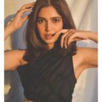 Bhumi Pednekar Instagram - Flintstones was my favourite 🖤 . . . Wearing my girl @label_bella_d . . . #thursday #love #sunkissed