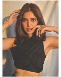 Bhumi Pednekar Instagram - Flintstones was my favourite 🖤 . . . Wearing my girl @label_bella_d . . . #thursday #love #sunkissed