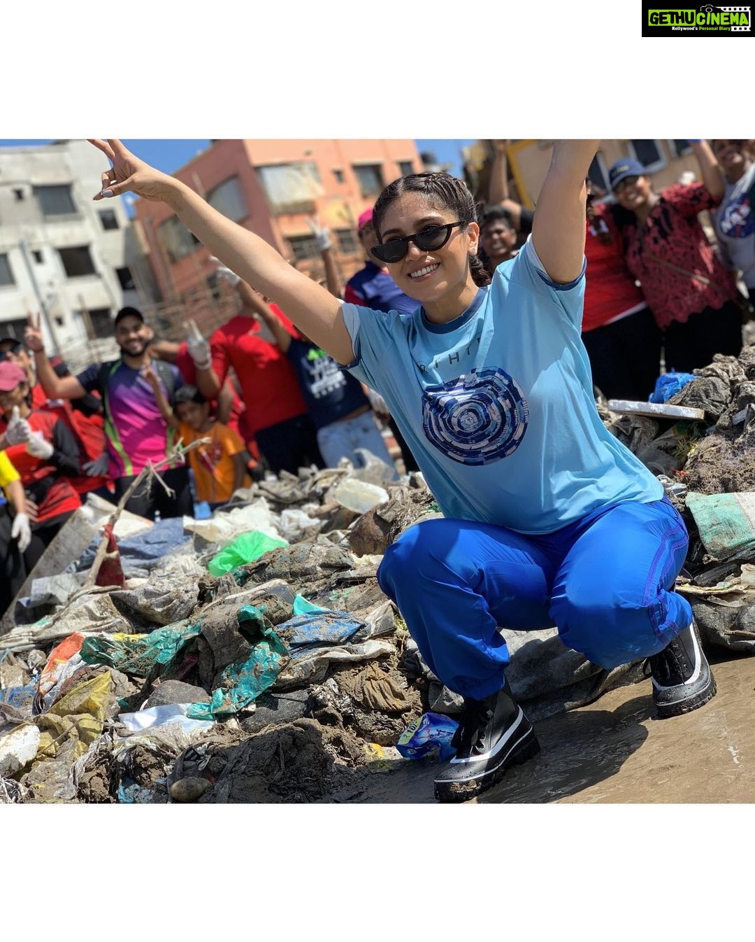 Bhumi Pednekar Instagram - Sharing a dump of pictures that explains my tryst with nature 🌱 Keep scrolling... #ClimateWarrior #GenerationRestoration #WorldEnviornmentDay