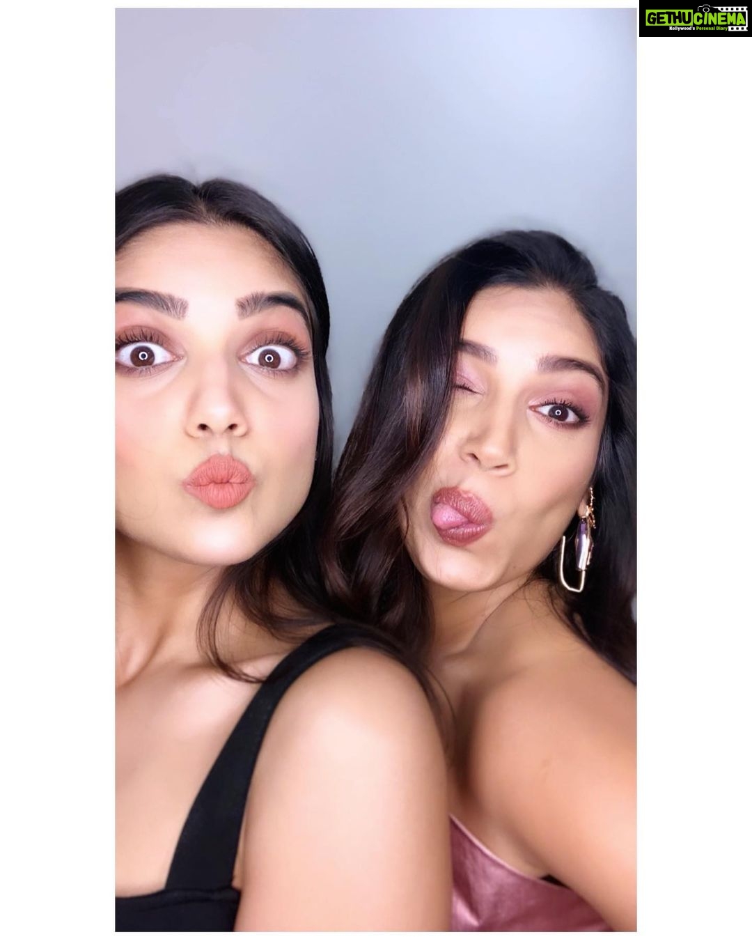 Bhumi Pednekar Instagram - Happy Birthday 🎂 @samikshapednekar I don’t know what to wish for you because the love I feel for you only makes me want to say ‘May you get my share of happiness & all things good as well’ To eternal good health,joy & togetherness ❤️ #HappyBirthdaySamu