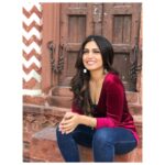 Bhumi Pednekar Instagram - Morning Sunshine #Kitty . . . #goodmorning #gratitude #thankyou #trending Clicked @ashiq_mk