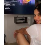 Bhumi Pednekar Instagram - Not acchi but pakka sachchi girls are here... #DollyKitty Now streaming on @netflix ❤️