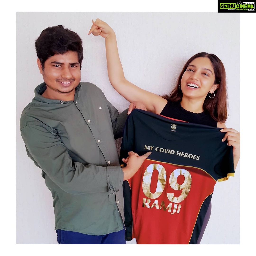 Bhumi Pednekar Instagram - I want to #RaiseAToast to Ramji, my Real Challenger! The last 6 months have been one roller coaster ride and Ramji has been an anchor of support to all of us at home. He has become a part of our family now and his selflessness and dedication to his work has been something we will forever be grateful for. We don’t often thank our staff at home for their constant support who truly are our Real Heroes. Royal Challenge Sports Drink in association with Royal Challengers Bangalore is paying tribute to many such Real Challengers who inspire us everyday with their Challenger Spirit. A big shout out to our Covid heroes! #WeAreChallengers #RealChallengers #MyCovidHeroes @rcchallengeaccepted @royalchallengersbangalore