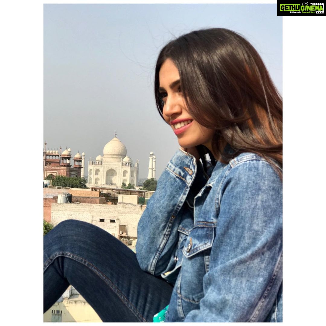 Bhumi Pednekar Instagram - Wah Kitty or Wah Taj ☺️😽 #DollyKitty