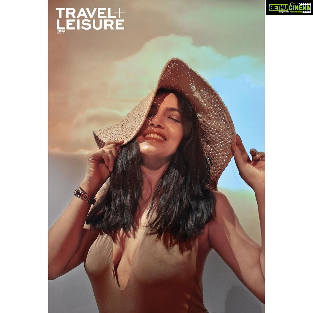 Bhumi Pednekar Instagram - Copacabana 🏖☀️ #Mood . . . @travelandleisureindia #cover #aug #athomeshoot #travelandleisure #love