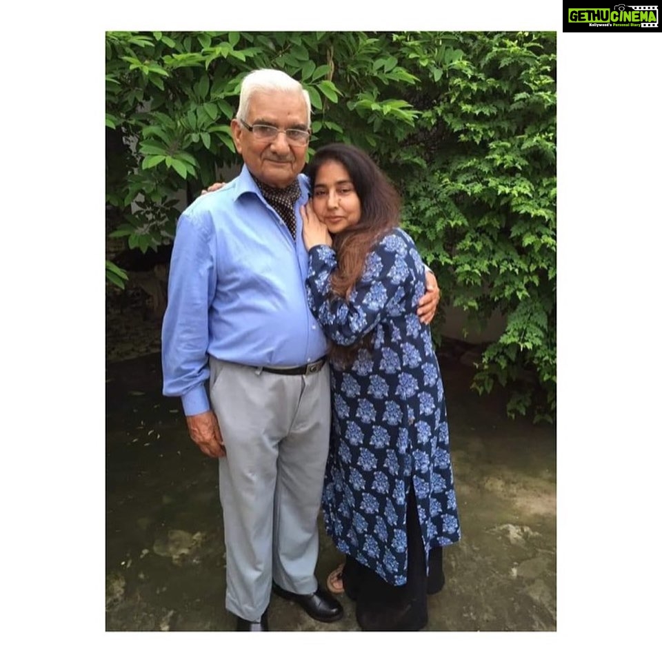 Bhumi Pednekar Instagram - Happy birthday Nanaji ❤️ We miss you everyday... We feel your blessings everyday... And your love everyday 🙏 #MajDCHooda