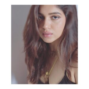 Bhumi Pednekar Instagram - 𝓑𝓪𝓻𝓮 𝓶𝓲𝓷𝓲𝓶𝓾𝓶 . . . . #goodmorning #instafam #love #gratitude #stayhome