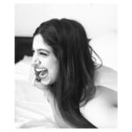 Bhumi Pednekar Instagram - Good Vibes Only 😁 . . . #goodmorning #insta #fam #stayhomestaysafe #gratitude #love #blackandwhite #mood