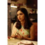 Bhumi Pednekar Instagram - The many moods of #VedikaTripathi , today at 12 pm on @sonymaxmovies ♥️ #PatiPatniAurWoh
