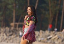 Catherine Tresa Instagram - My Chill Maaro avatar😎. Keeping up with my latest song from Macherla Niyojakavargam. Sneak peek is out......go check it out!!!!🤗 #chillmaaro #macherlaniyojakavargam #movietime @krishna_photography_2411 Goa