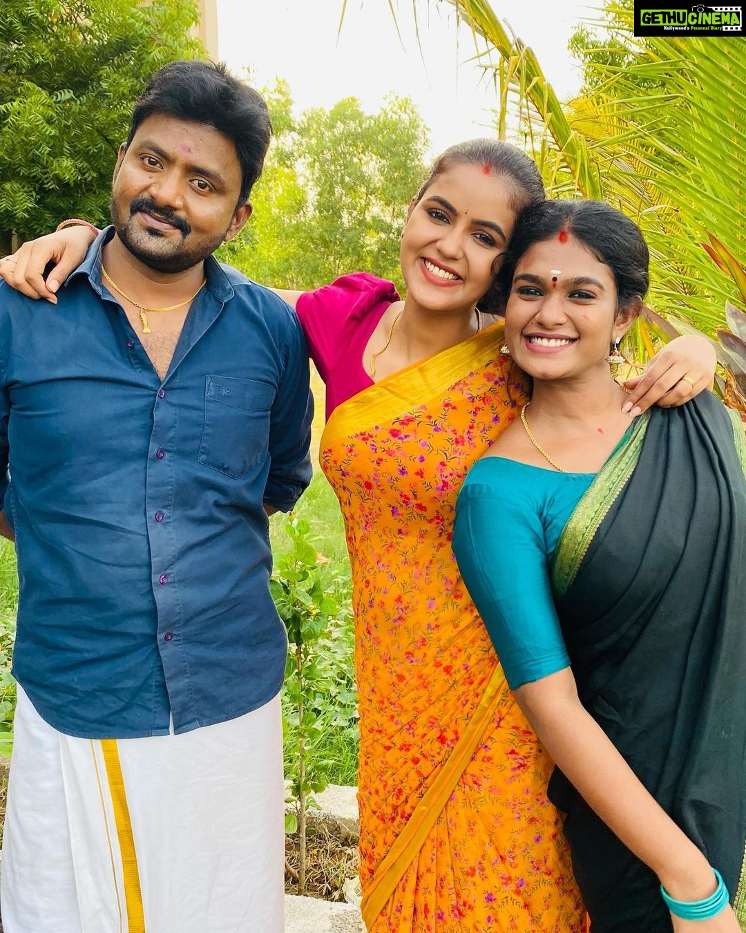 Chaitra Reddy Instagram - @barathactor26_official our constant🌸 thank you so much for bearing with us for 4 long years , fun loving , super entertaining , can’t take if someone tease him 🤣 but we love to irritate him 😃😂 #4yrsofynm #beingshwetha #freindslikefamily❤️