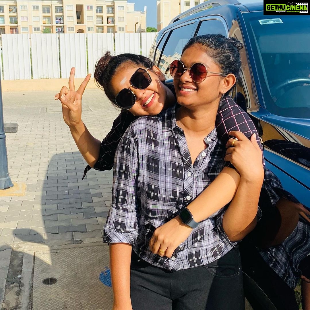 Chaitra Reddy Instagram - @twinbirdsonline TWIN BIRDS is a well known women’s daily wear brand. They are category leaders in Leggings with 100+ colours in their collection. They also have Denim Jeggings, T-shirts, casual and formal shirts, Loungewear, Formal and Other Bottoms. Available in all leading retail stores near you and online.
