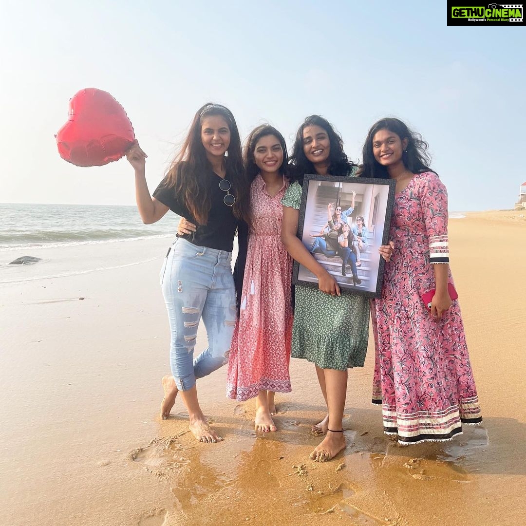 Chaitra Reddy Instagram - Happy birthday chundari penne❤️ @reshma_muralidaran_official May god bless you with all the love and happiness ❤️