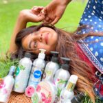 Chaitra Reddy Instagram - *No not a paid collaboration* This is my personal kit , all my used products are here (including skin and hair care)😻 I get loads of dm regarding my hair care recently I came across @vilvah_ shampoo and conditioner It’s super good for frizzy and dry hair I use goat milk shampoo and creamy conditioner It’s been 2 months since I started using and even my hair fall has been reduced even after damaging my hair each day by using heat products This is my honest review 😍 Thank you @vilvah_ for introducing me to ur best products ❤️ Lol at the last after uploading I just saw I uploaded 2 pics 🙈 actually I edited one and one was without filter - I liked one with no filter pic by mistake I uploaded both 🙈 anyways enjoy😃seeing both the pics