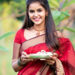 Chaitra Reddy Instagram - Have a happy and healthy new year! Puthandu Vazthukal! A happy and prosperous Vishu from our family to yours. Saree : @thepallushop ❤️ Blouse : @ivalinmabia ❤️ Photography : @rainbow_photography_official 😻