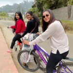 Chaitra Reddy Instagram - Kodai series ❤️ Swipe-swipe 🥰 @sreenidhi_ 😘 @nakshathra_official😘