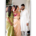 Chaitra Reddy Instagram - 😘FAMILY😘 Where life beings and Love never ends... My parents are my wall of protection My captain my DAD it’s because of you that today, I can call myself a strong and an independent woman. Thank you namma mane Mahalakshmi Amma for all the sacrifices and compromises you made. They give me the strength to do the same Their patience at my wedding thought me lessons to adapt it life long ❤️ Next comes my very own sister and my Bava - they are my second parents who pamper me more than anyone does , they take all my anger, they listen to all my stupid complaints and give solutions to all problems , my comfort is their first priority I know I can’t love u guys the way u guys love me 😭 I love u more than words could describe 😘 Happy birthday @swaroopm316 my sweetest Bava❤️ U keep inspiring me always 😍 ❤️ I Love you all unconditionally ❤️