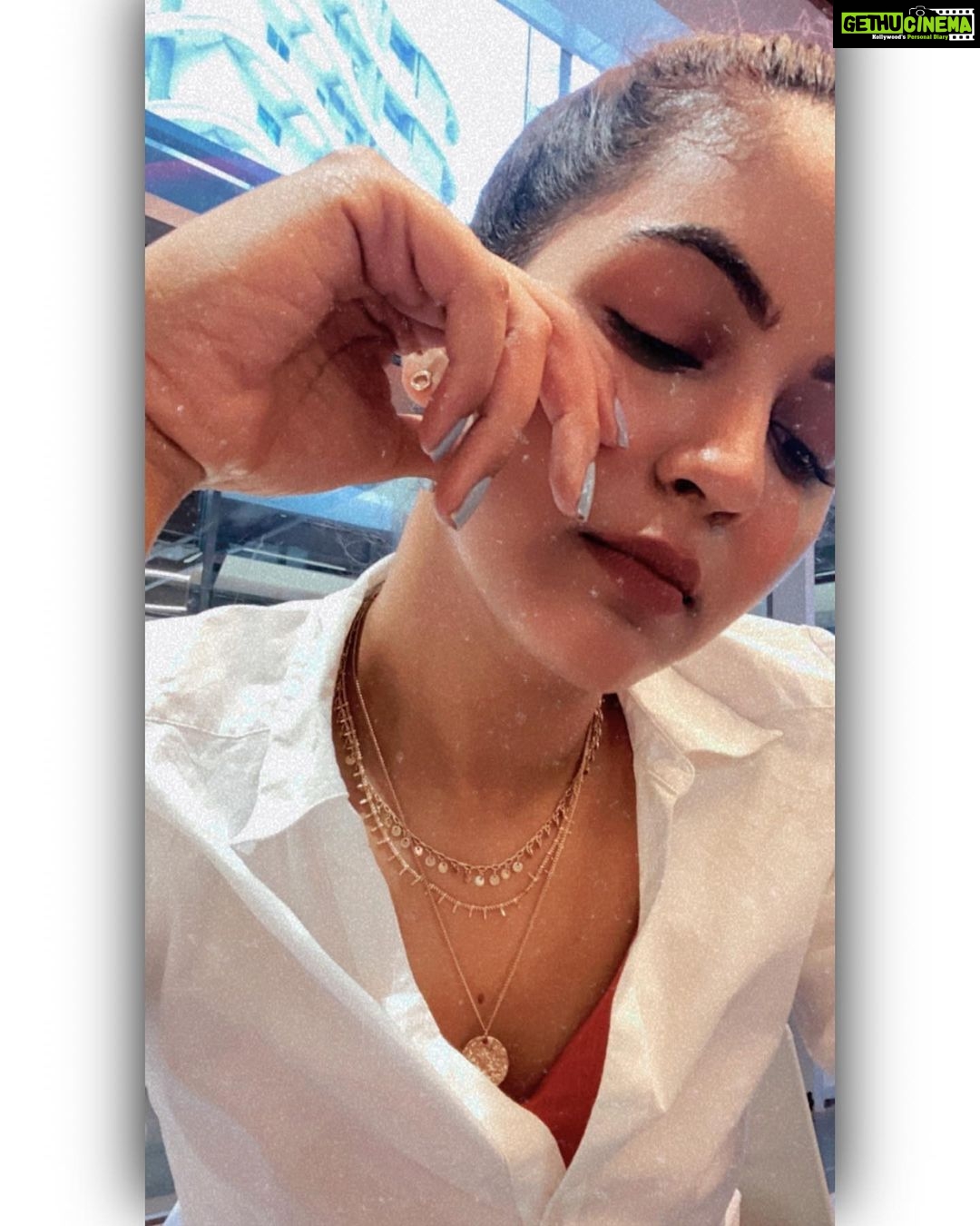 Chaitra Reddy Instagram - Happiness is not a destination, it’s a journey 🌸
