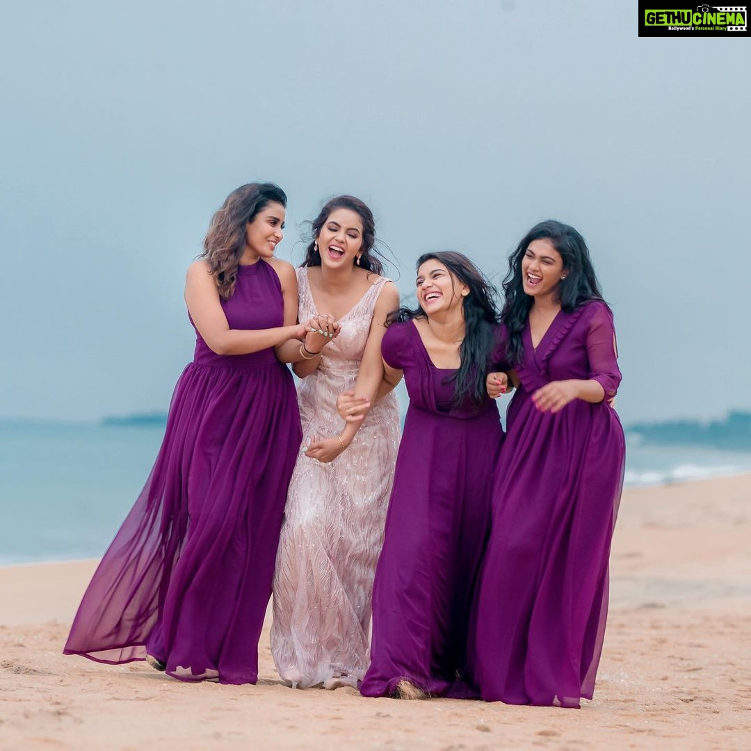 A Fairytale Kerala Wedding With Eye-Catching Bridal Outfits | WedMeGood