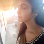 Chaitra Reddy Instagram - Beauty is in the rays of sun. Throwback to one of the beautiful sunsets 🌅 #stayhome #staysafe