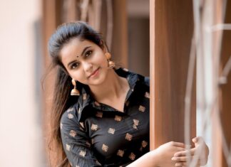 Chaitra Reddy Instagram - Women who wear black live colourful lives. . . . . Photography: @camerasenthil 🌸