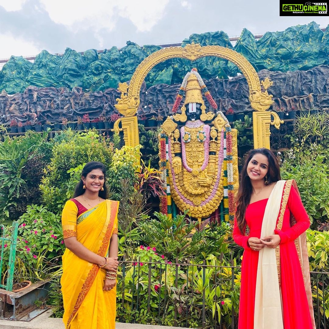 Chaitra Reddy Instagram - Yesterday was so so overwhelming My sister and bava came all the way long to Tirupathi to meet me n made my day so special ❤️and The wishes, the love from all of you -like all - including all the fans and fans clubs , everyone who gives me so much love , I’m the luckiest girl in the world ❤️thank you all so much and love you all the most ❤️ Costume @mabia_mb 🌸