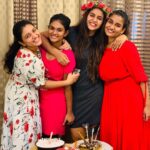 Chaitra Reddy Instagram - 🌸GRATEFUL🌸 Having u guys in my life is my blessing Gave so many memories , for lifetime💕 I can just say I’m blessed to have u guys in my life 🖤❤️ #thankfulgratefulblessed #loveunconditionally❤️