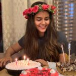 Chaitra Reddy Instagram - 🌸GRATEFUL🌸 Having u guys in my life is my blessing Gave so many memories , for lifetime💕 I can just say I’m blessed to have u guys in my life 🖤❤️ #thankfulgratefulblessed #loveunconditionally❤️